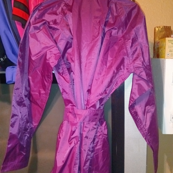 Women's (L) Jacket by "Reliable" - Picture 4 of 10